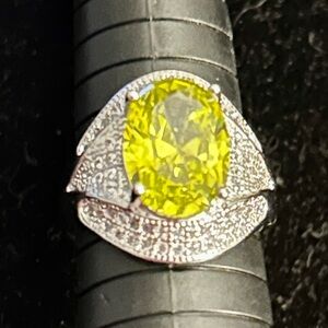 Dazzling Silver 925 Ring with Yellow Gemstone.  Size 10